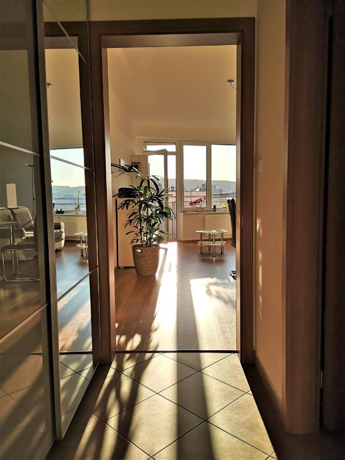 New Apartment With Garage Parking เบอร์โน ภายนอก รูปภาพ