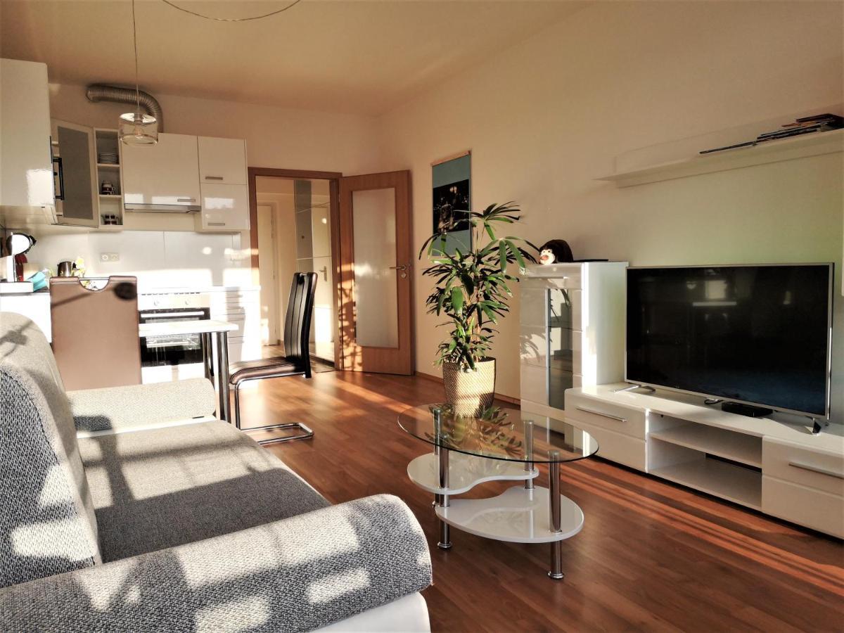 New Apartment With Garage Parking เบอร์โน ภายนอก รูปภาพ