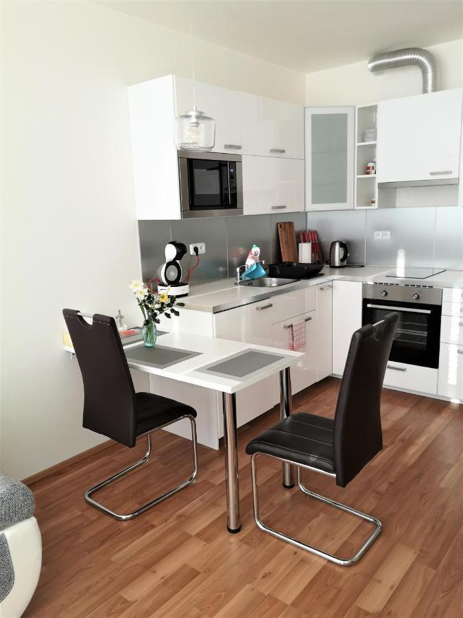 New Apartment With Garage Parking เบอร์โน ภายนอก รูปภาพ